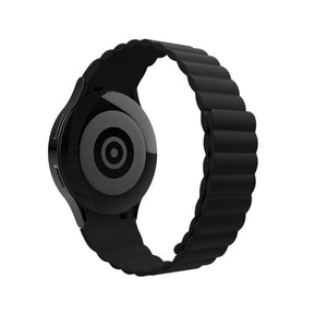 SYSTEM-S Armband 20 mm aus Silikon magnetisch für Samsung Galaxy Watch 5 4 in Schwarz