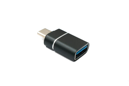 Adaptateur SYSTEM-S USB 3.1 type C mâle vers 3.0 A femelle 5 Gbit/s 100W en noir et blanc